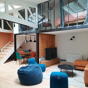 https://loft-4-6-personnes-a-montmartre.fr-paris.fr